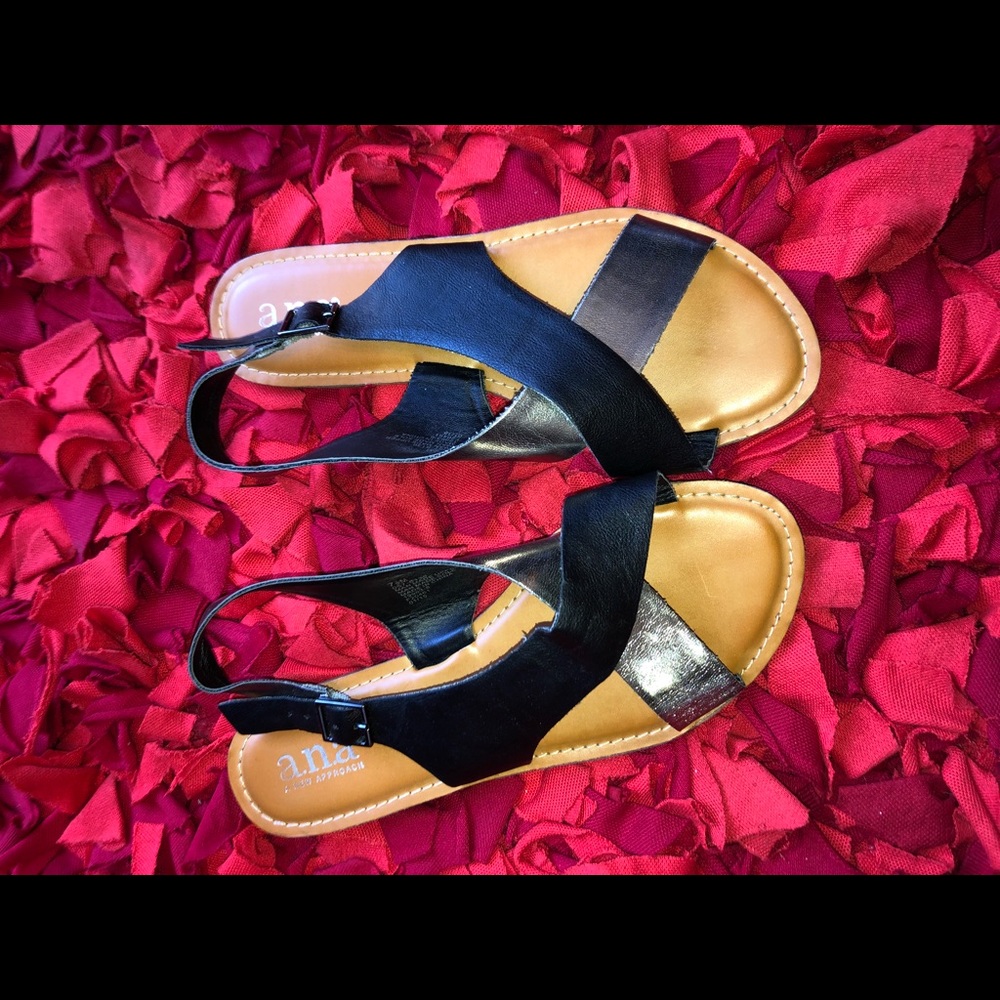 Sandals - Picture 4 of 5